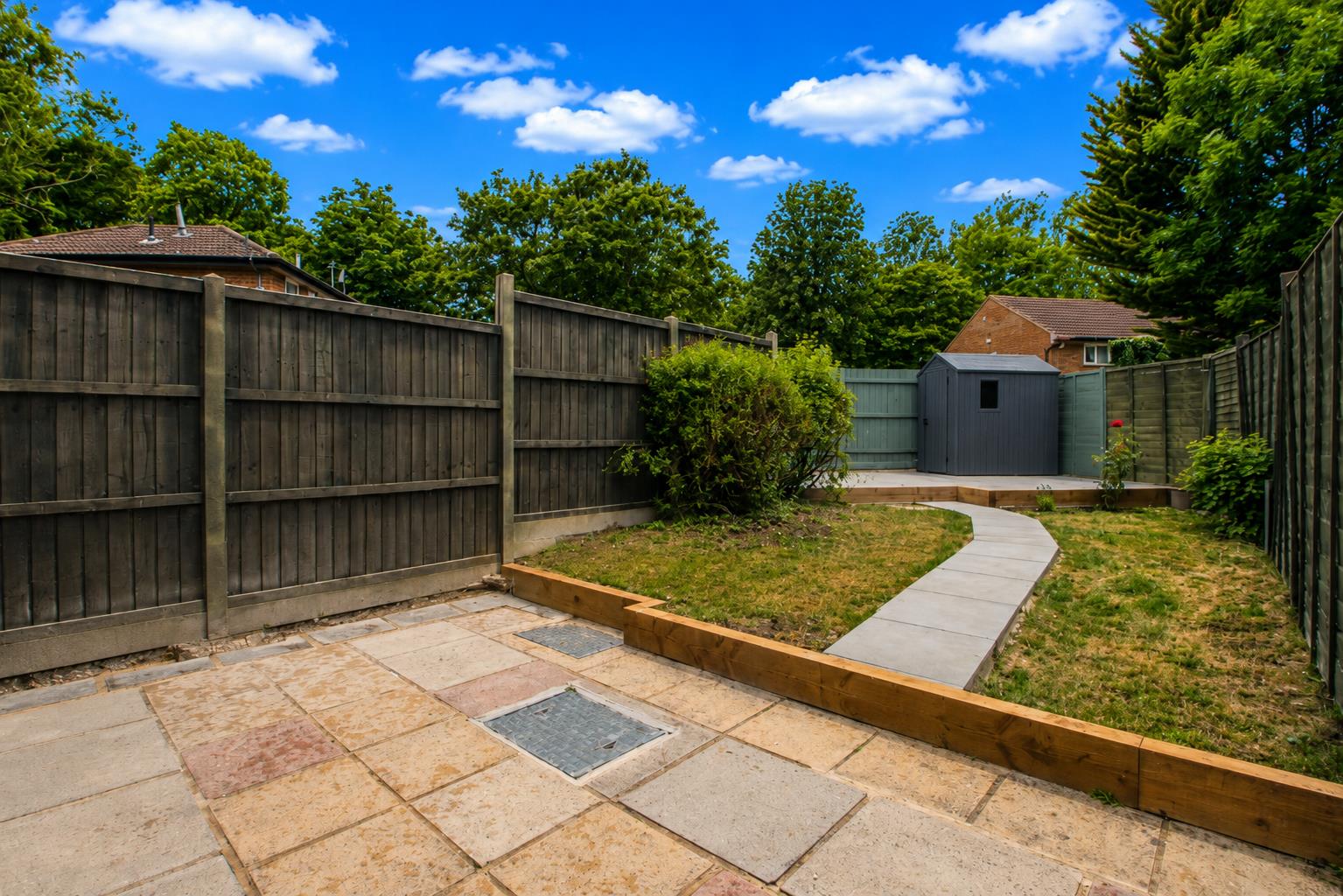 Robins Hill, Coffee Hall, Milton Keynes